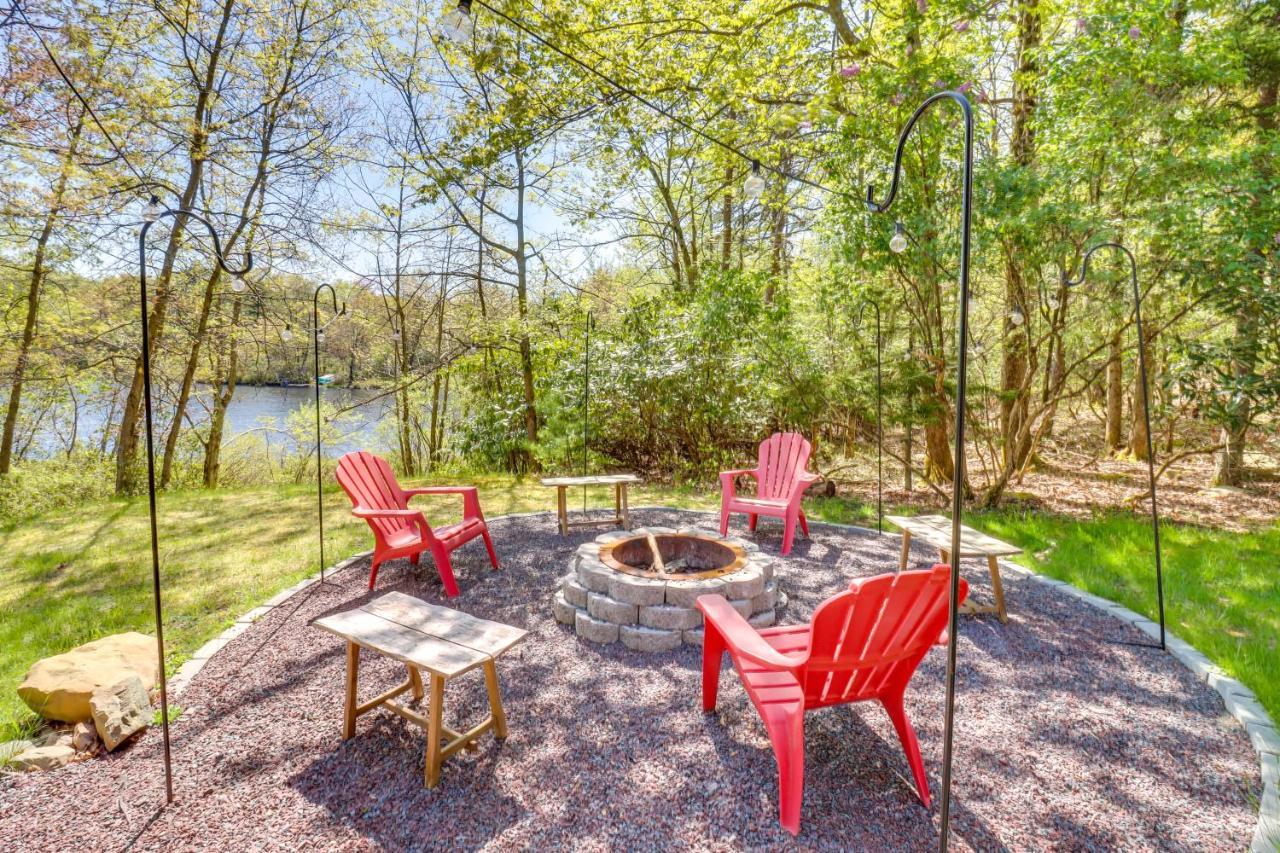 Long Pond Lakefront Poconos Vacation Rental With Swim Dock! מראה חיצוני תמונה