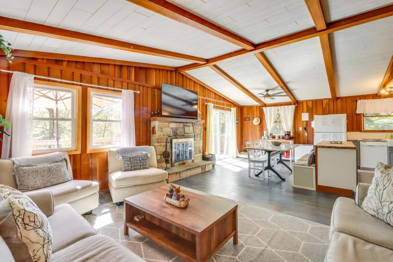 Long Pond Lakefront Poconos Vacation Rental With Swim Dock! מראה חיצוני תמונה