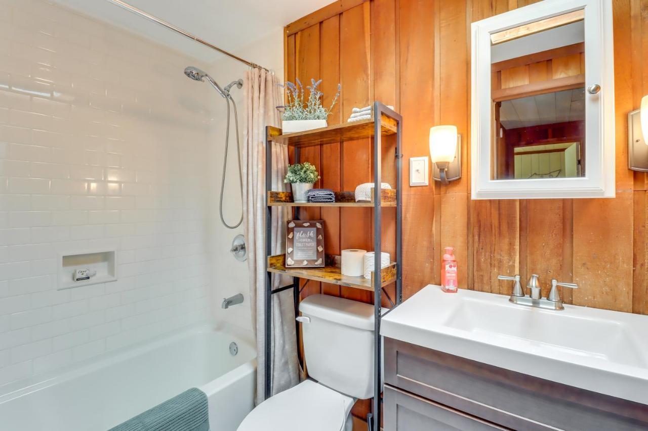 Long Pond Lakefront Poconos Vacation Rental With Swim Dock! מראה חיצוני תמונה