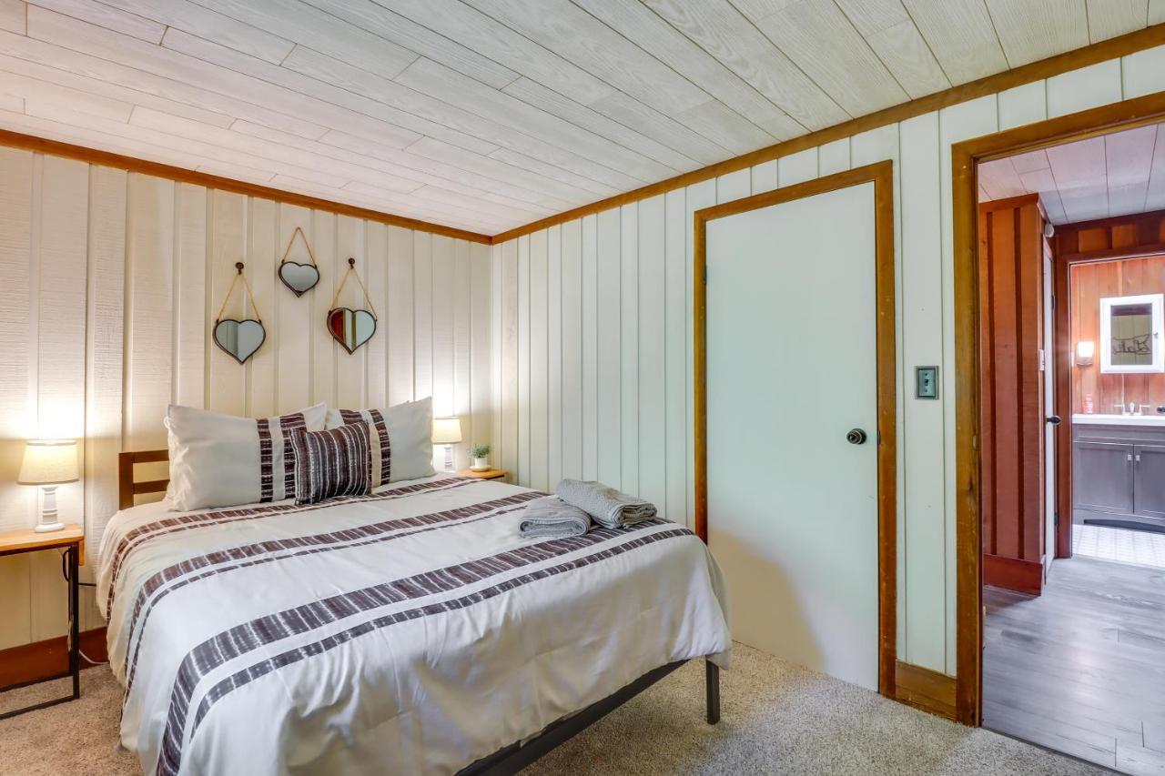 Long Pond Lakefront Poconos Vacation Rental With Swim Dock! מראה חיצוני תמונה