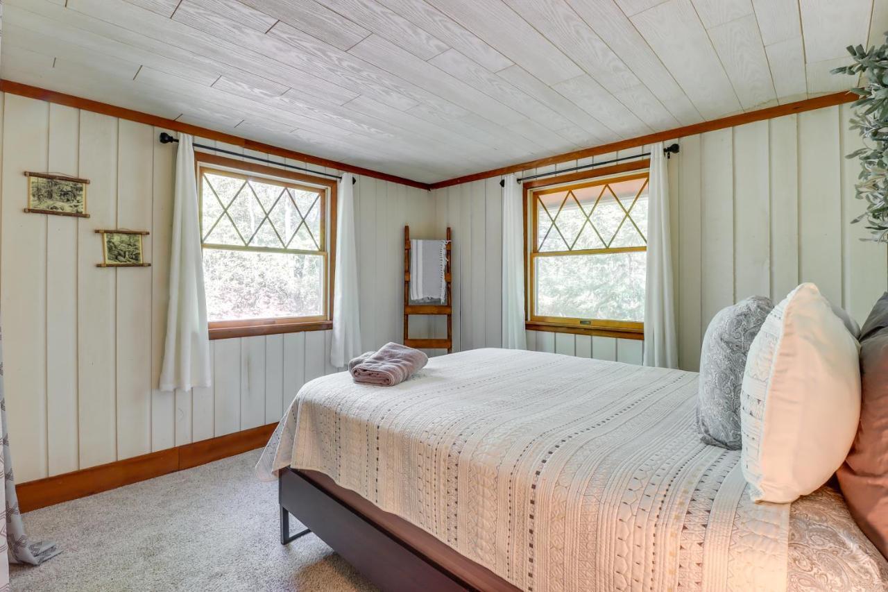 Long Pond Lakefront Poconos Vacation Rental With Swim Dock! מראה חיצוני תמונה