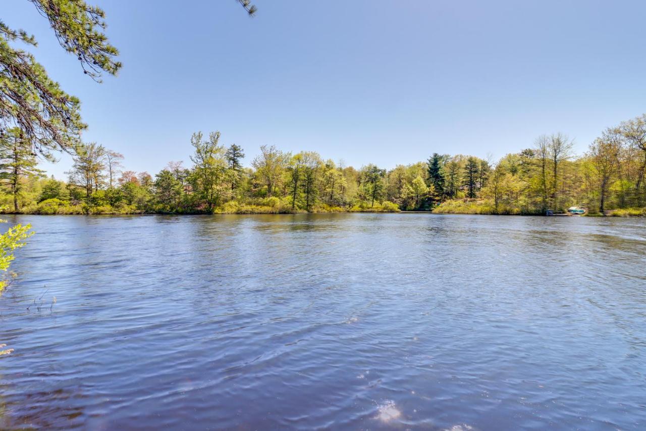 Long Pond Lakefront Poconos Vacation Rental With Swim Dock! מראה חיצוני תמונה