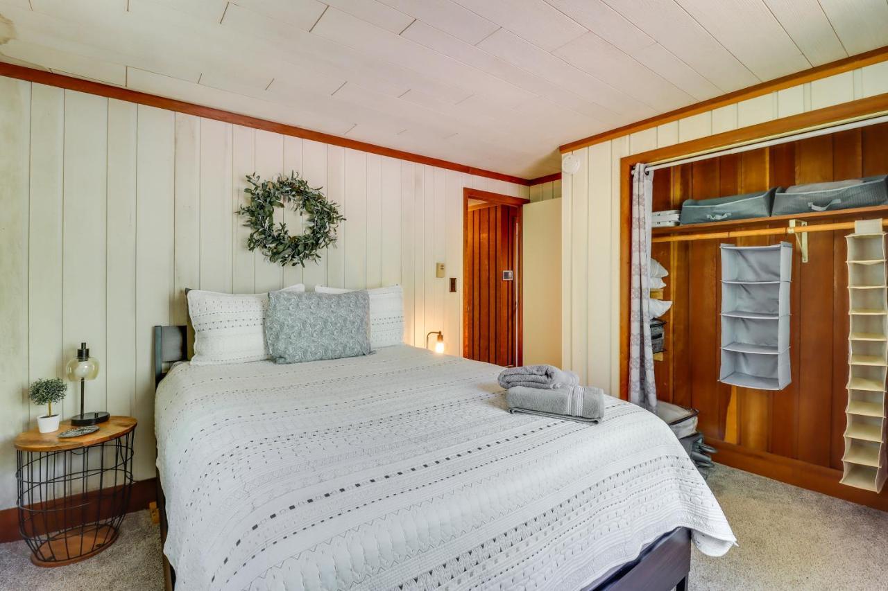 Long Pond Lakefront Poconos Vacation Rental With Swim Dock! מראה חיצוני תמונה