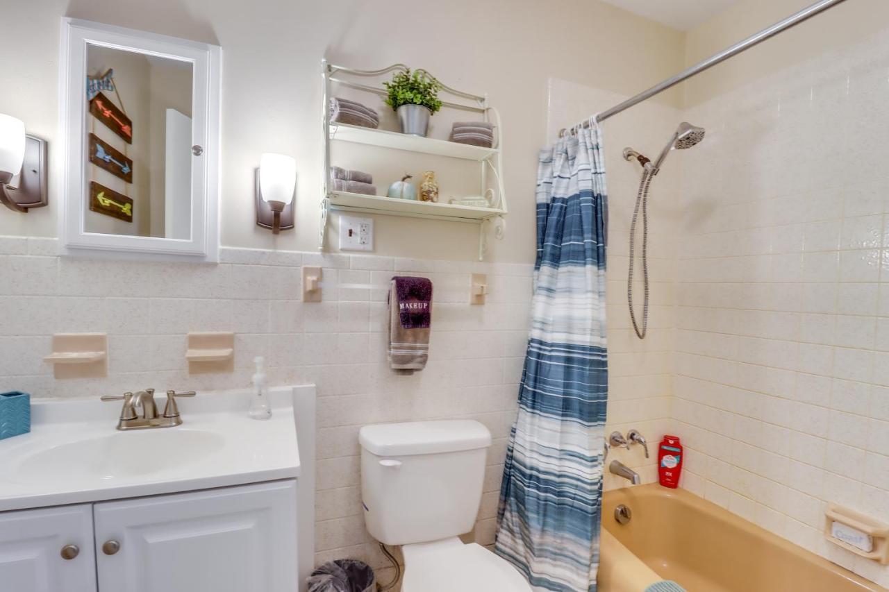 Long Pond Lakefront Poconos Vacation Rental With Swim Dock! מראה חיצוני תמונה
